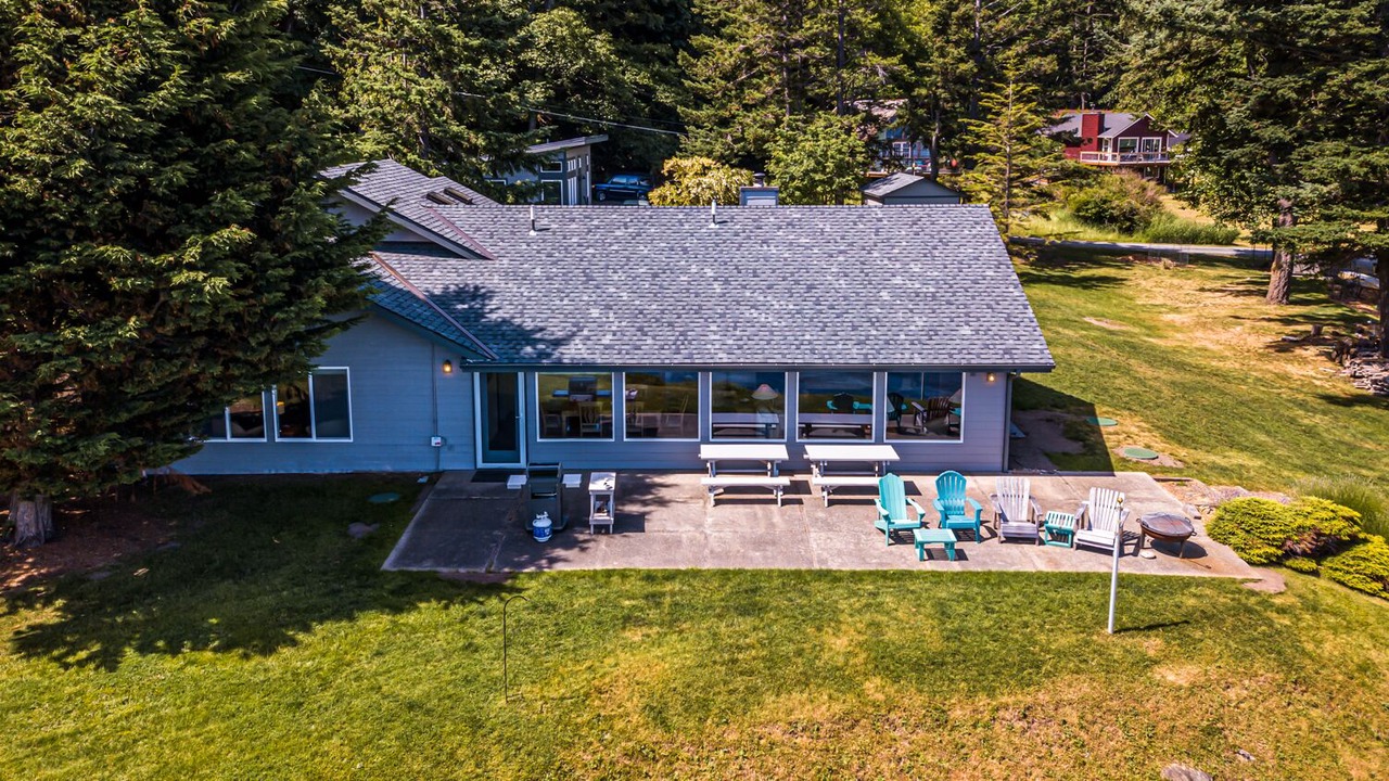 Photo of Others in Eastsound