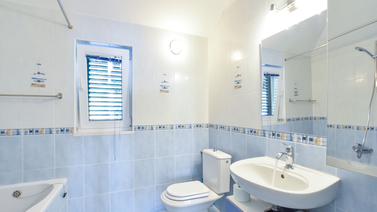 Photo of Bathroom in Krizni rat