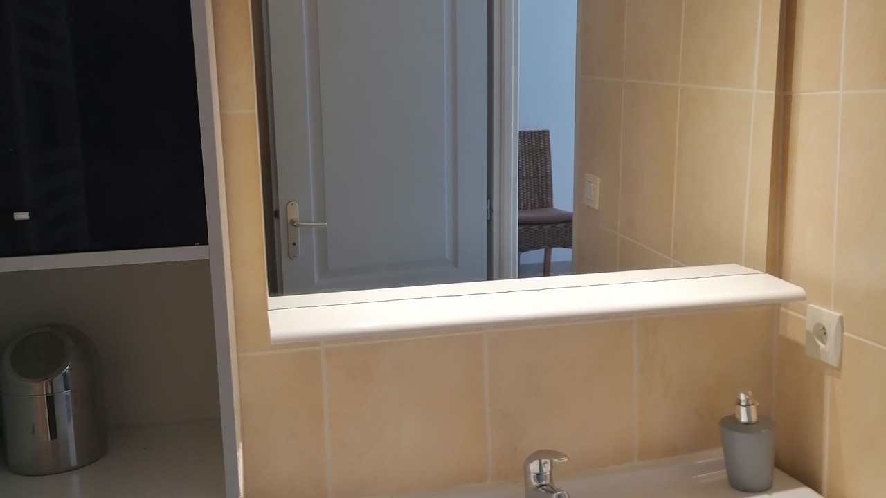 Photo of Bathroom in Vedene