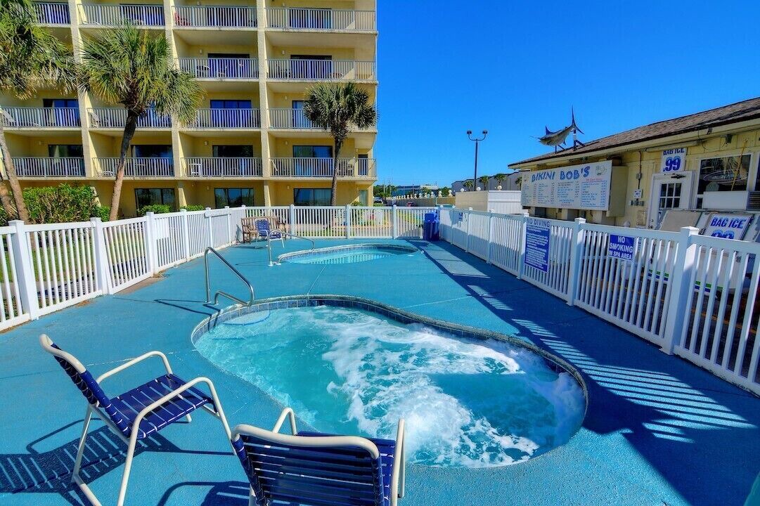 Photo of Others in Thomas Drive