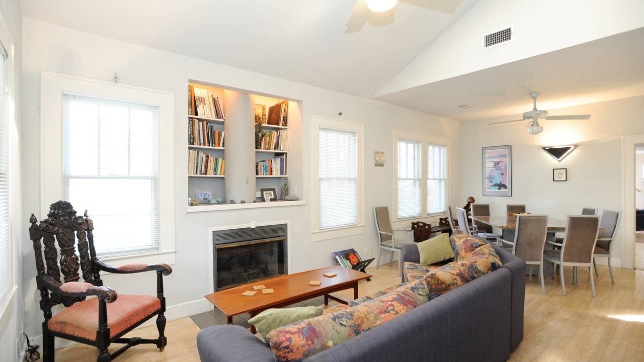 Photo of Livingroom in Triangle State