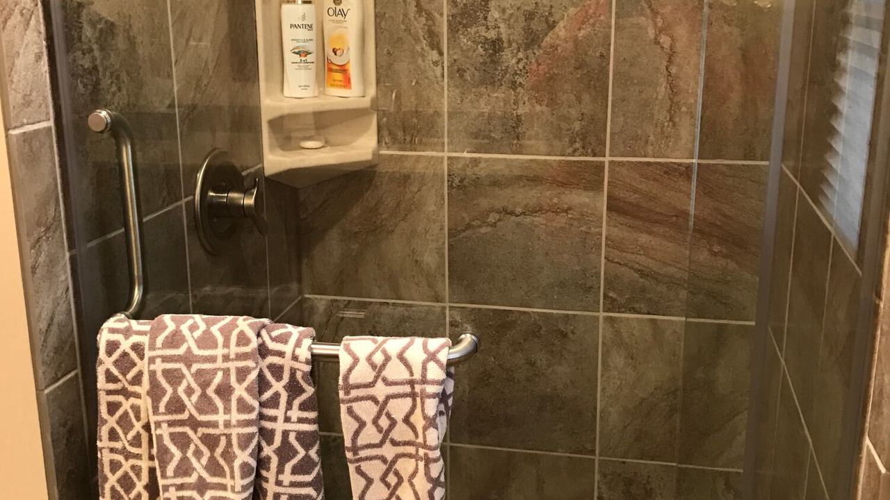 Photo of Bathroom in Albion