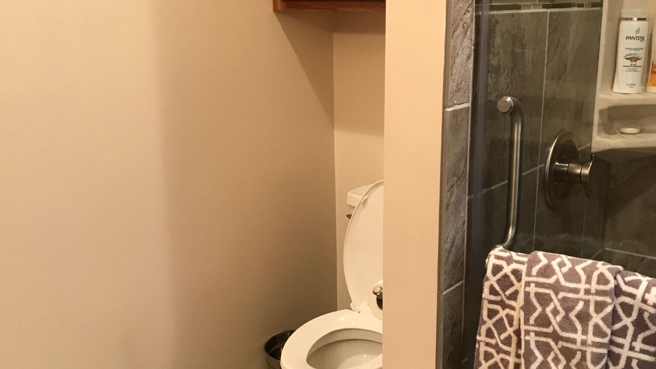 Photo of Bathroom in Albion