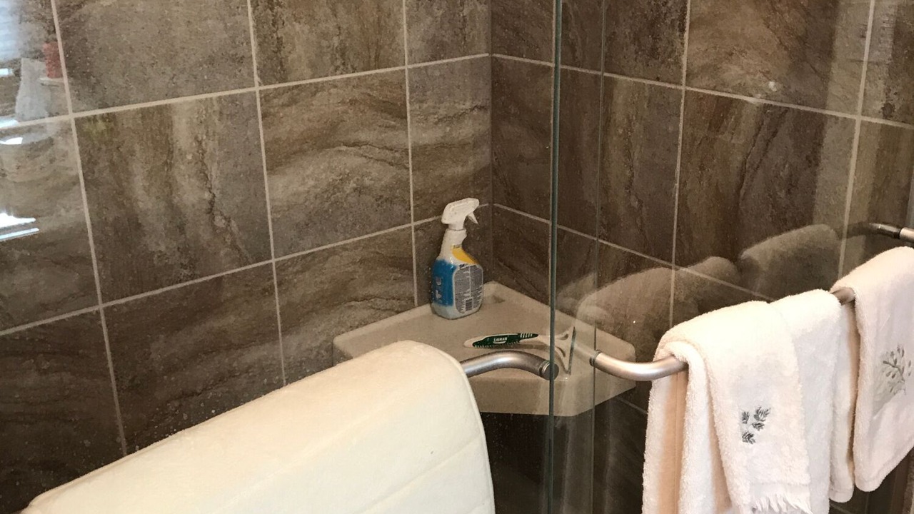 Photo of Bathroom in Albion
