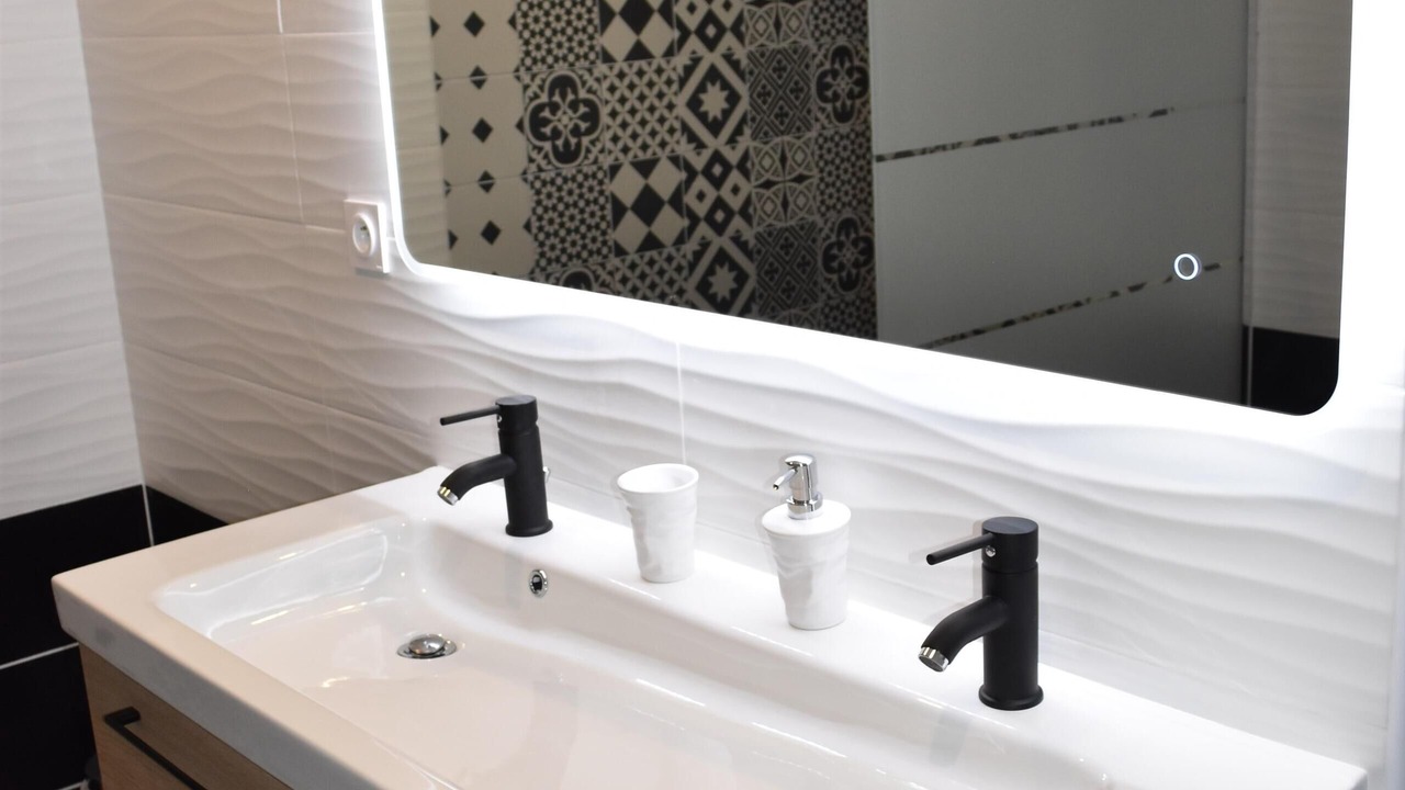 Photo of Bathroom in Pleubian