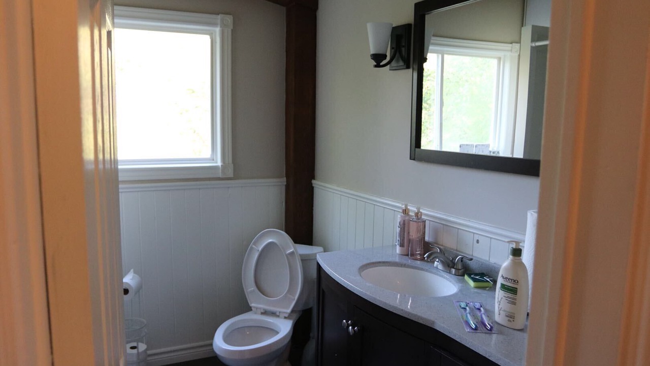 Photo of Bathroom in Rama