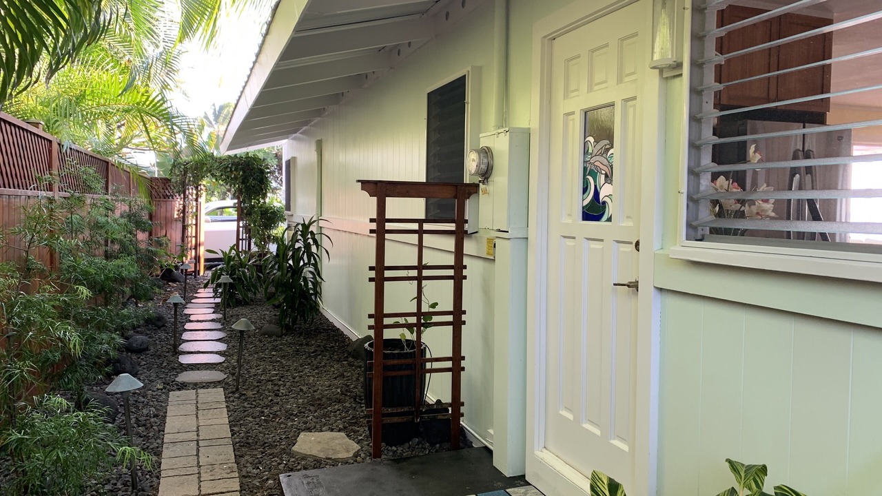 Photo of Others in Kahaluu Bay