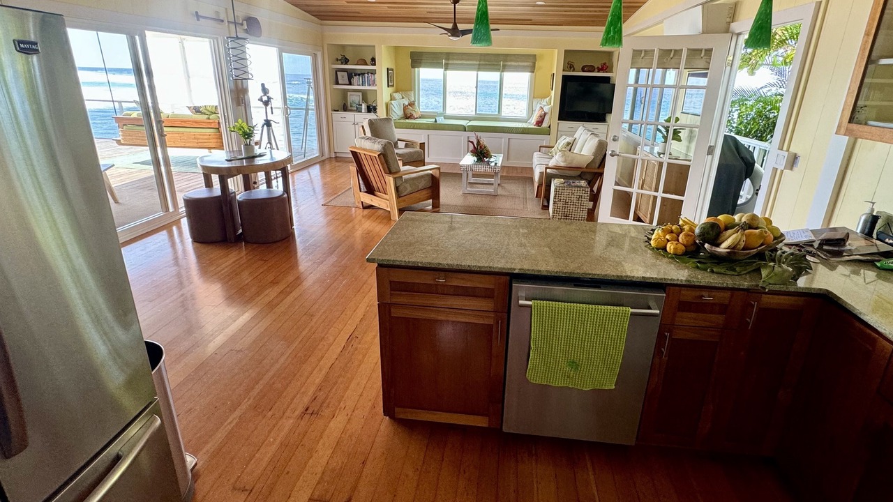 Photo of Kitchen in Kahaluu Bay
