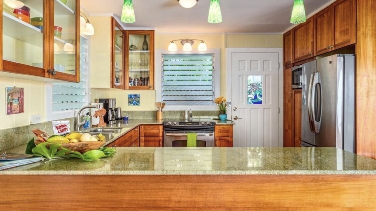 Photo of Kitchen in Kahaluu Bay
