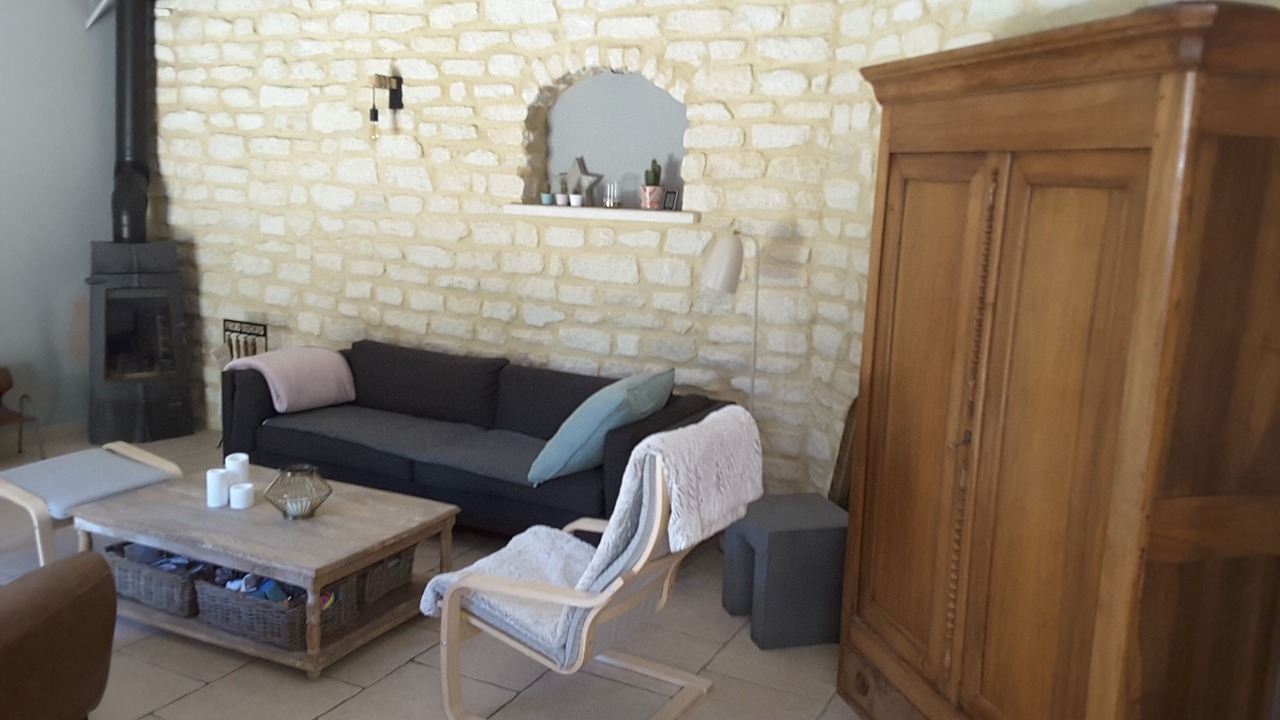 Photo of Livingroom in Sainte-Cecile-les-Vignes