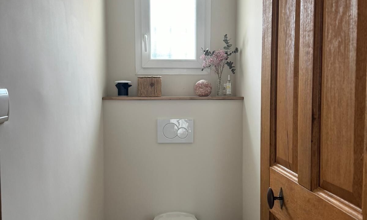 Photo of Bathroom in Sainte-Cecile-les-Vignes