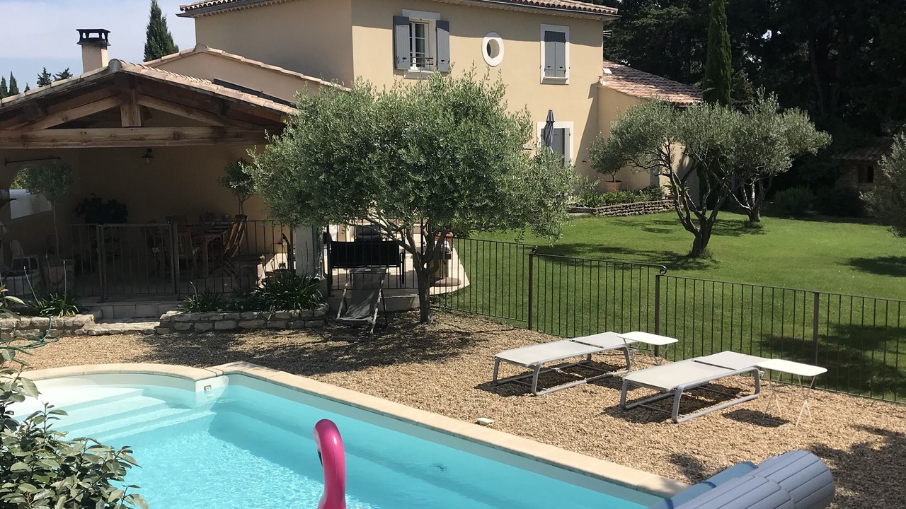 Photo of Outdoor in Sainte-Cecile-les-Vignes