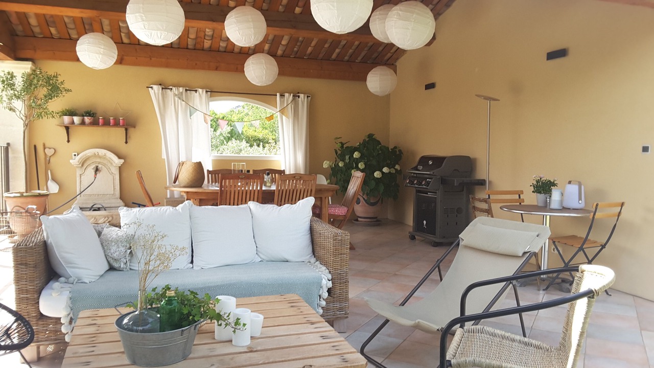 Photo of Outdoor in Sainte-Cecile-les-Vignes
