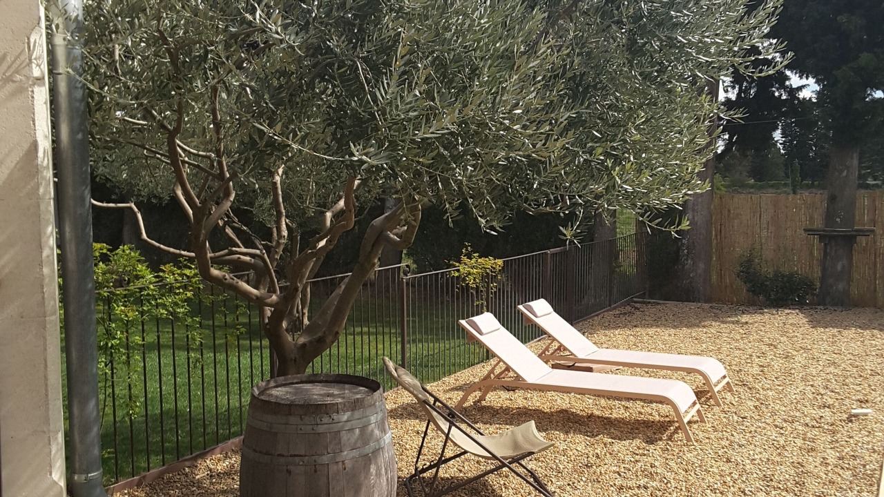 Photo of Outdoor in Sainte-Cecile-les-Vignes