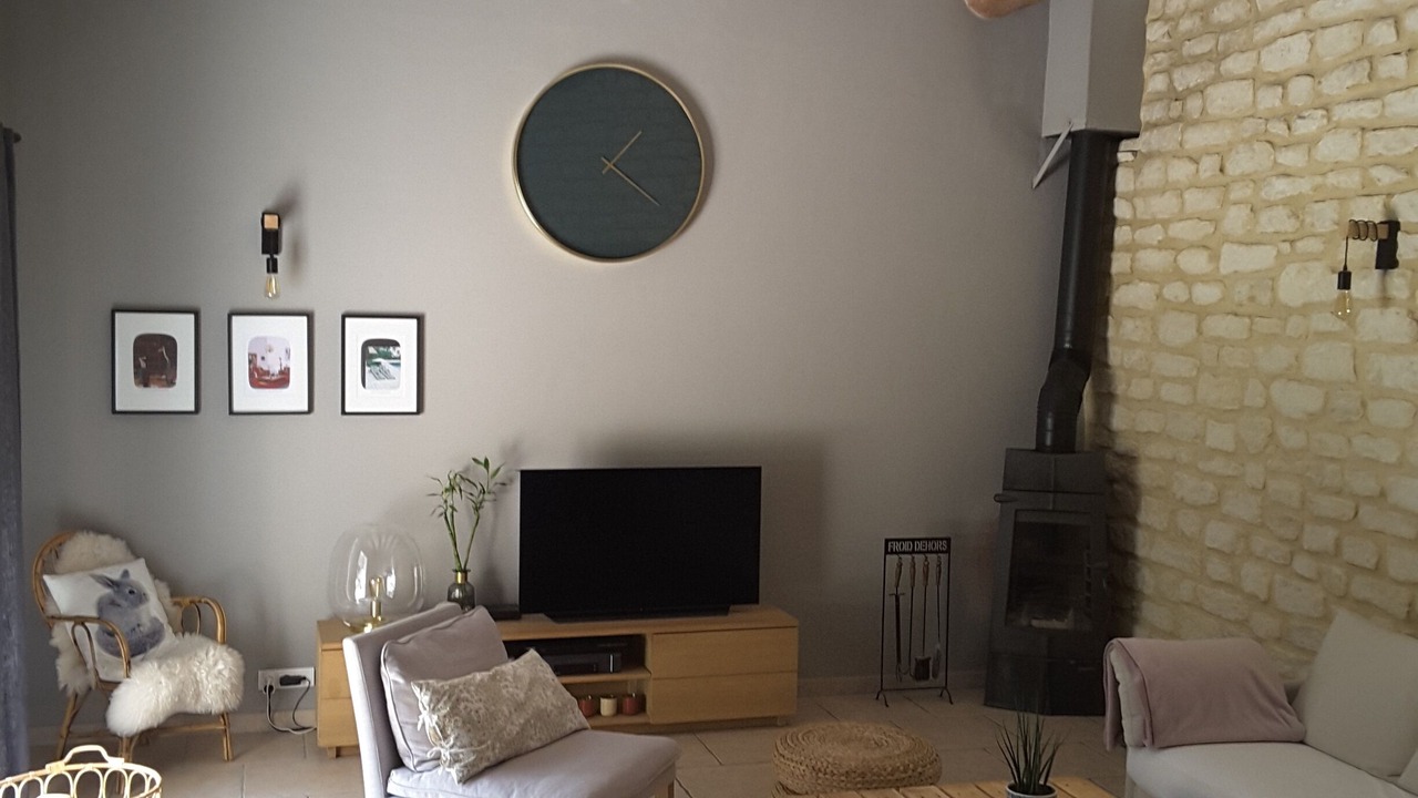 Photo of Livingroom in Sainte-Cecile-les-Vignes