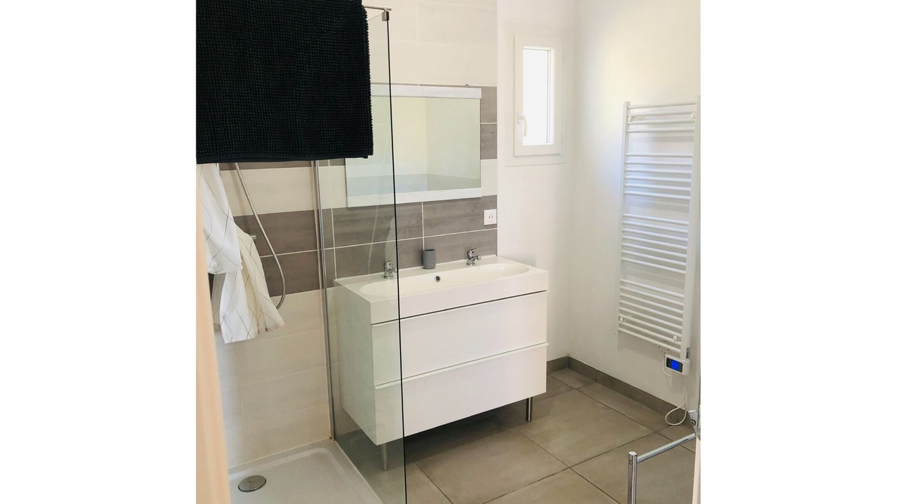 Photo of Bathroom in Saint-Martin-d'Ardeche