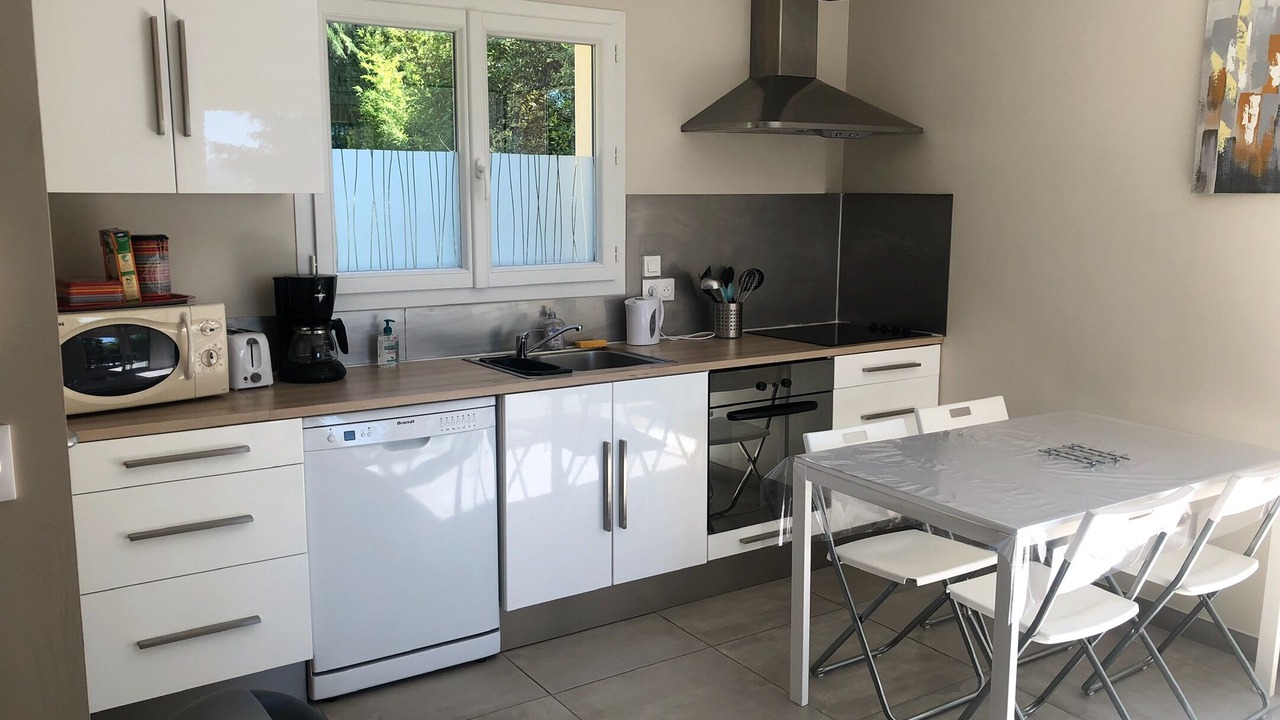 Photo of Kitchen in Saint-Martin-d'Ardeche