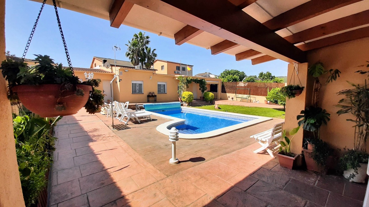 Photo of Outdoor in Santa Oliva