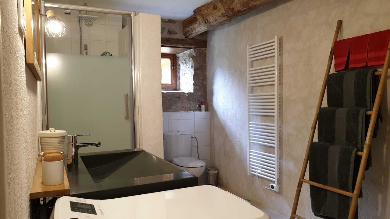 Photo of Bathroom in Saint-Just-sur-Viaur
