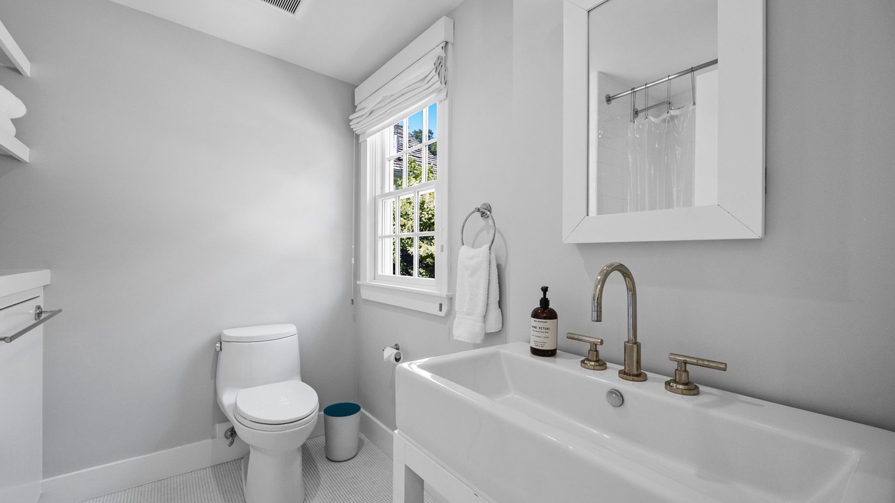 Photo of Bathroom in Orleans