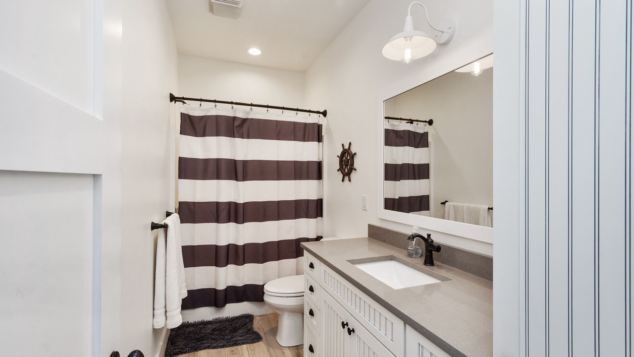 Photo of Bathroom in Delavan Lake