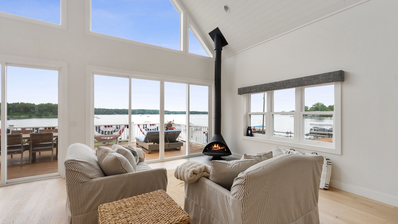 Photo of Bedroom in Delavan Lake