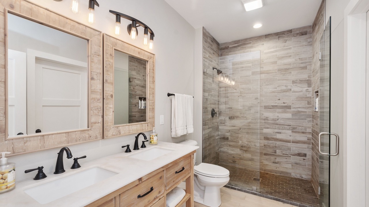 Photo of Bathroom in Delavan Lake