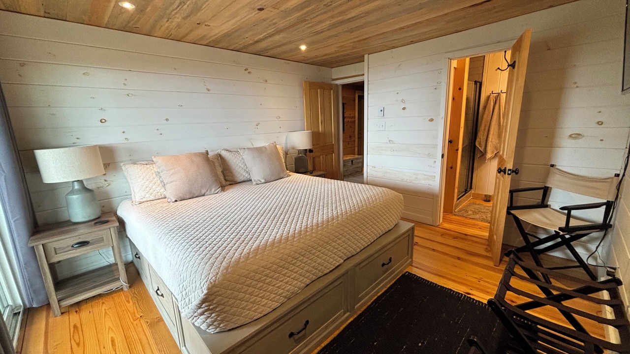 Photo of Bedroom in Beech Mountain