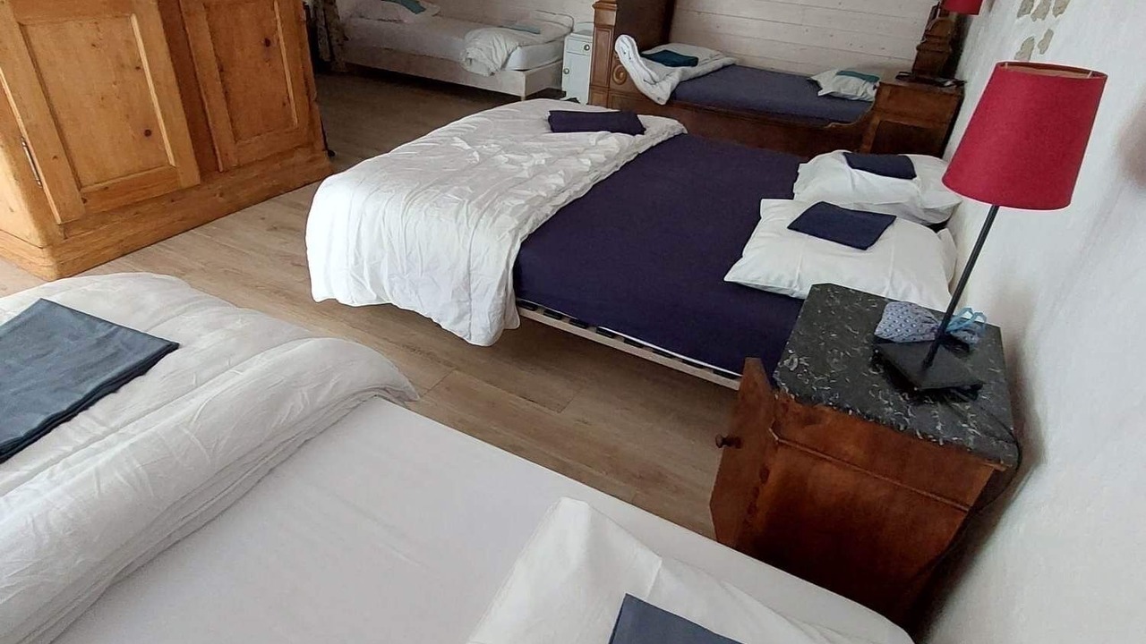 Photo of Bedroom in Saint-Georges-de-Luzencon