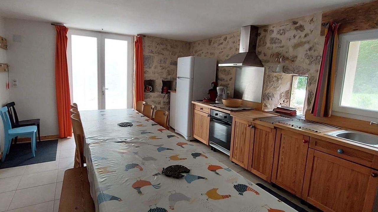 Photo of Kitchen in Saint-Georges-de-Luzencon