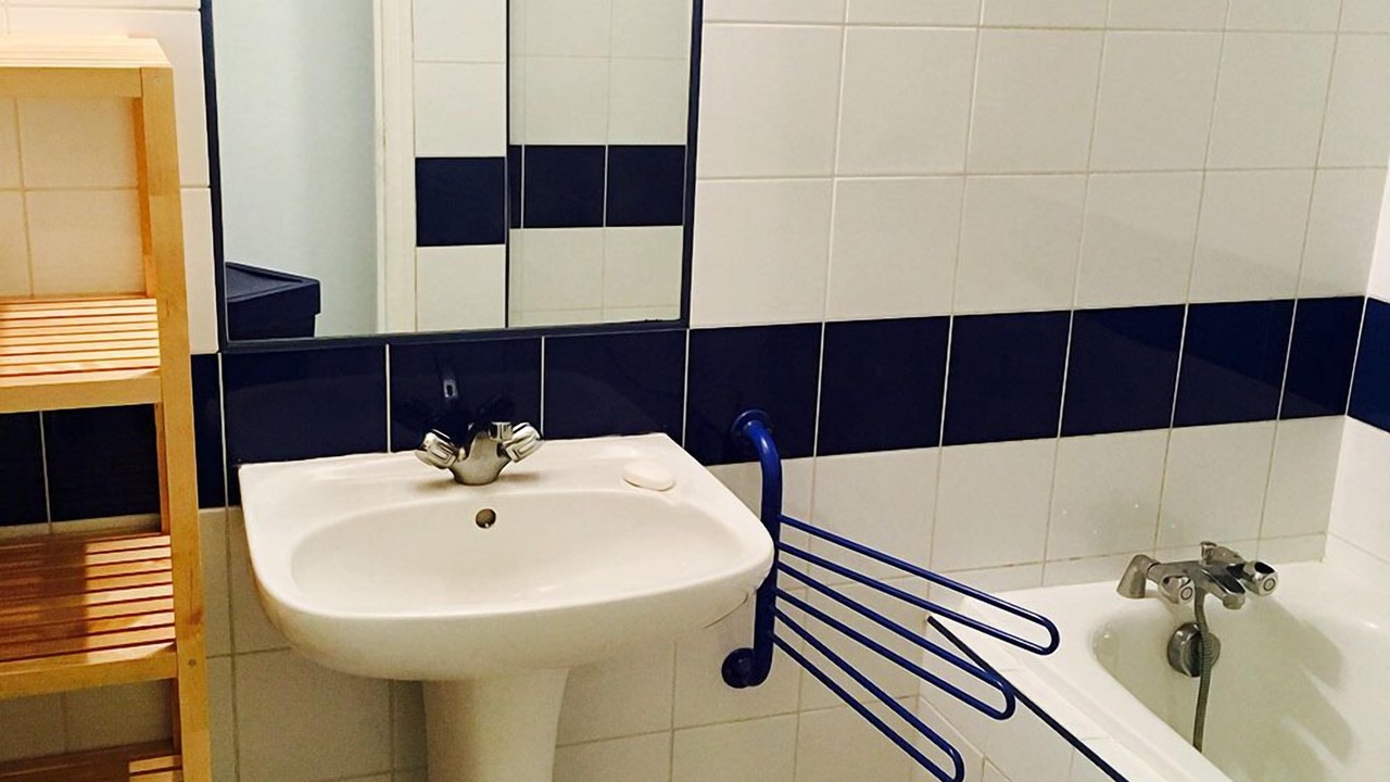 Photo of Bathroom in Celleneuve