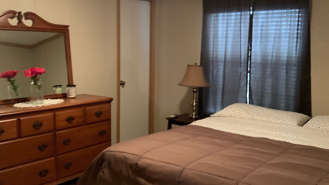 Photo of Bedroom in Grand Rivers