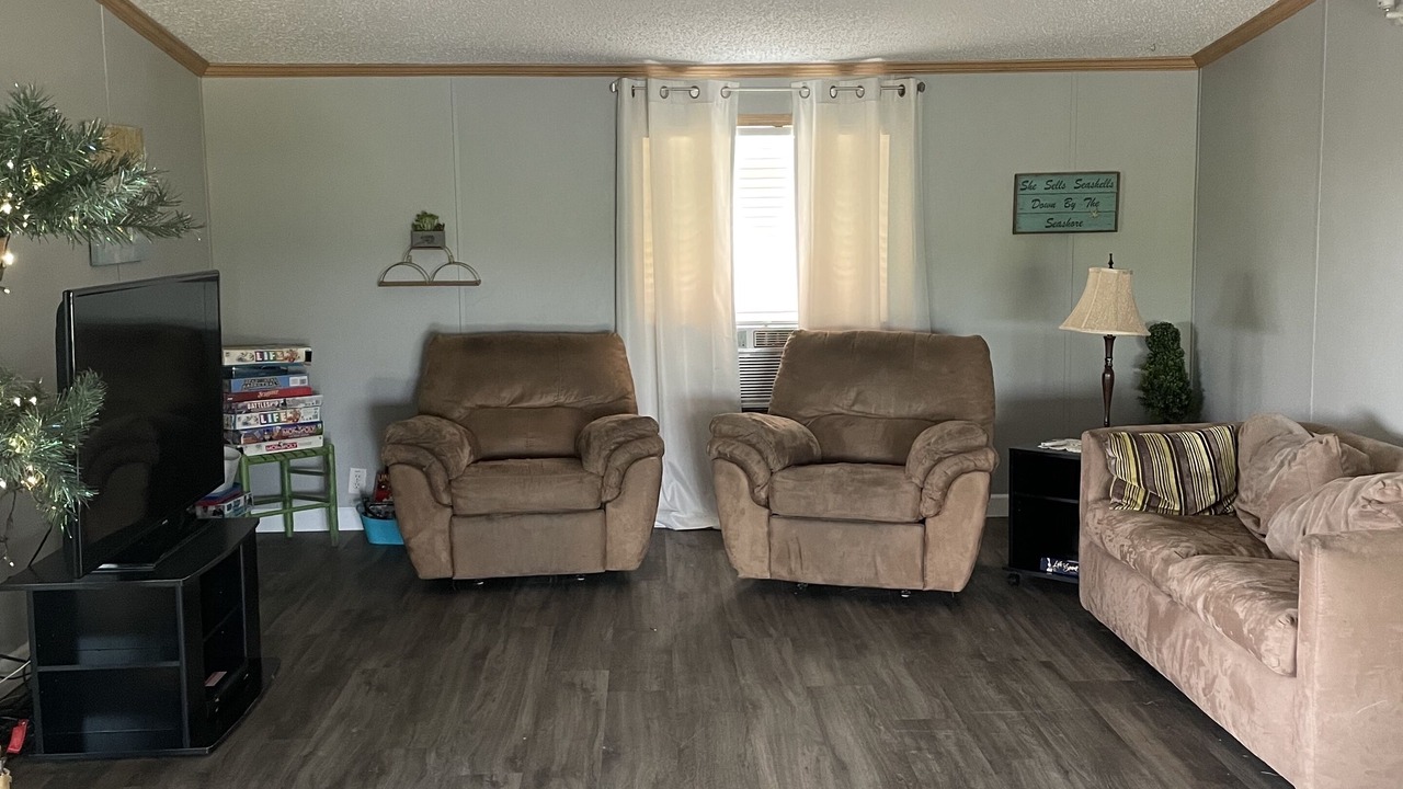 Photo of Livingroom in Grand Rivers