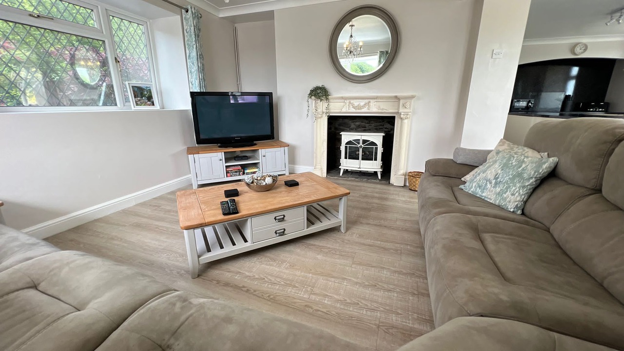 Photo of Livingroom in Cadoxton