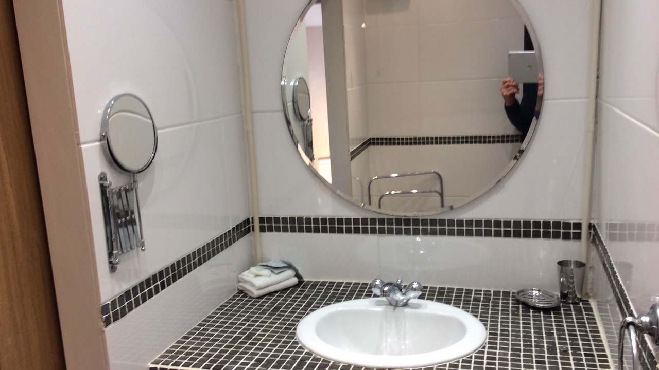 Photo of Bathroom in Cadoxton