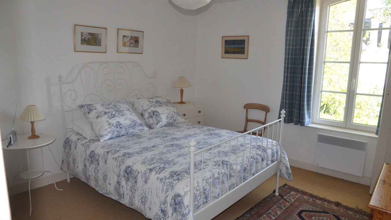Photo of Bedroom in Tournay-sur-Odon