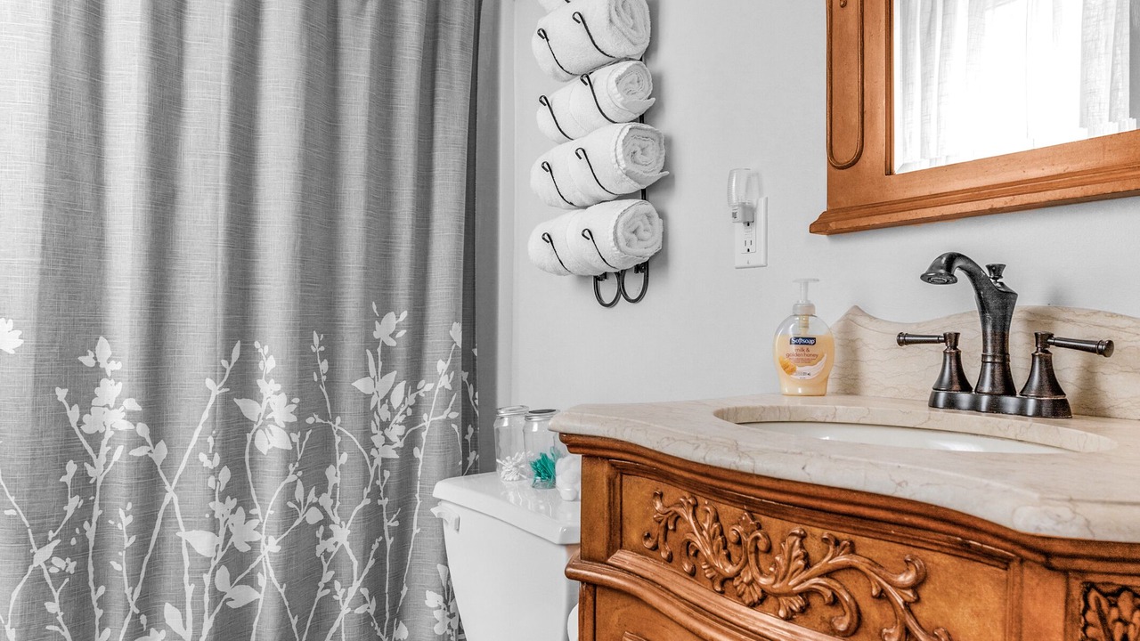 Photo of Bathroom in St. Charles Historic District