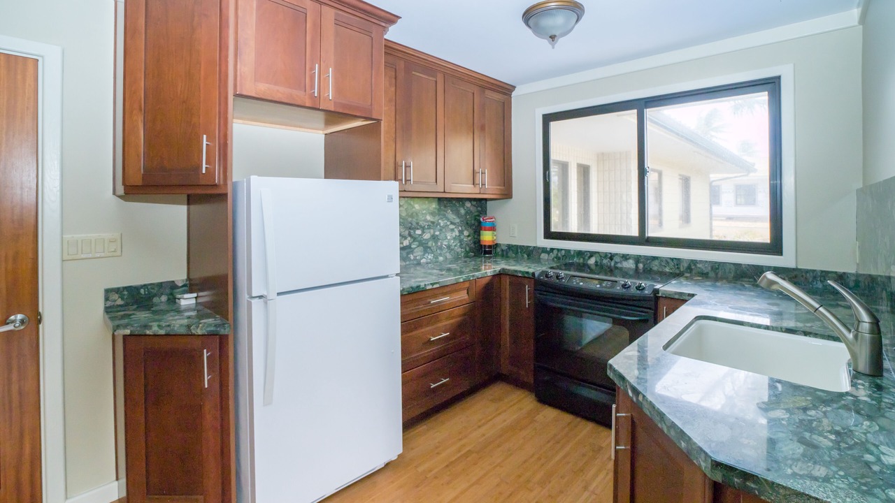 Photo of Kitchen in Kalama Tract