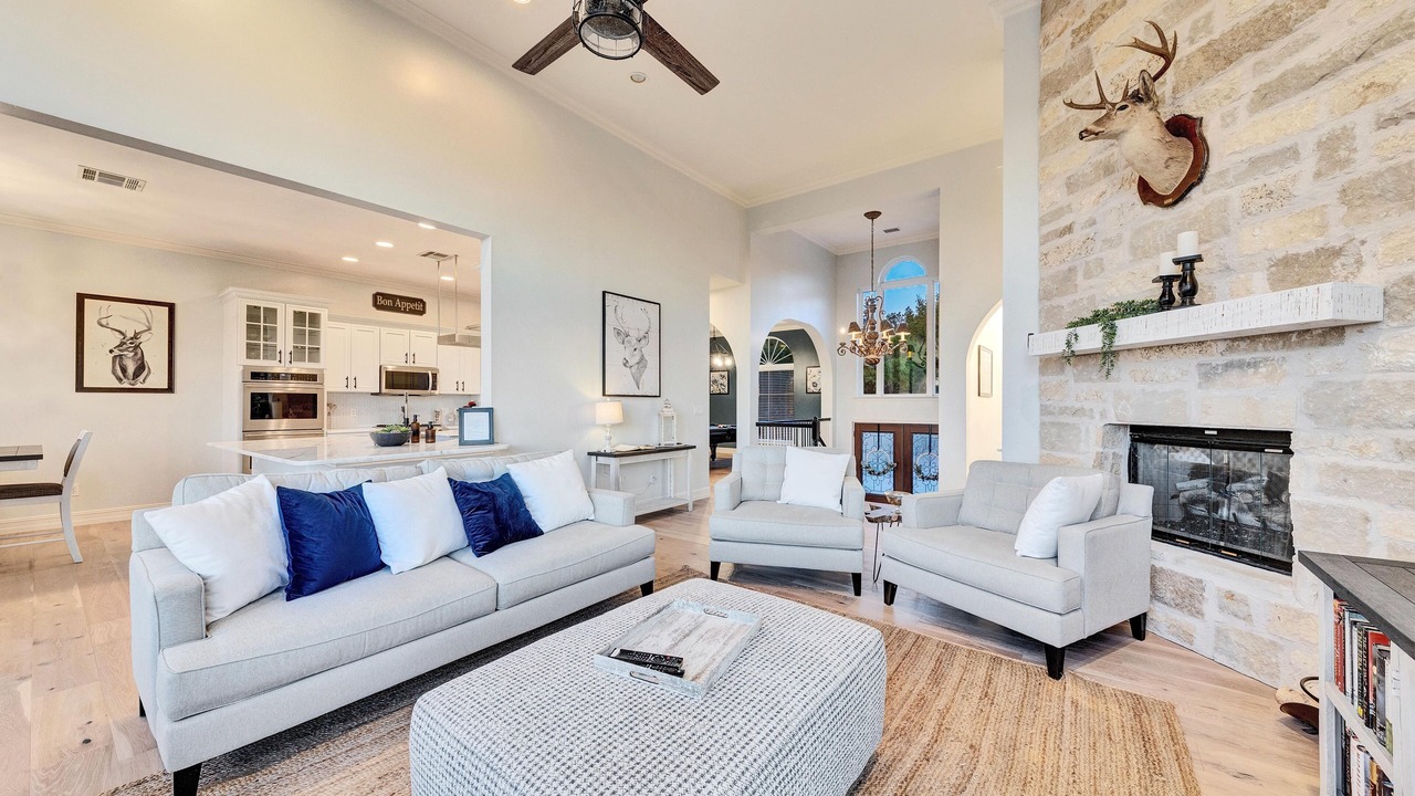 Photo of Livingroom in Lago Vista