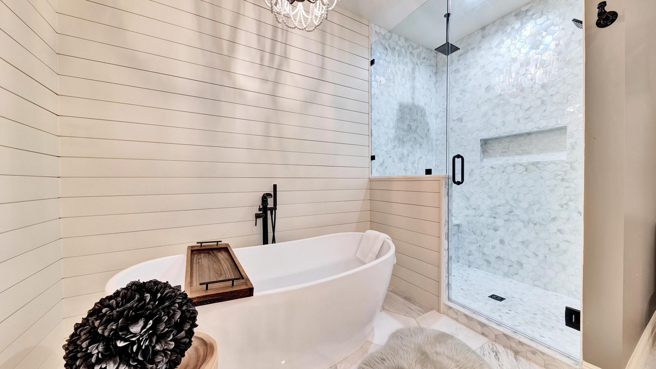 Photo of Bathroom in Lago Vista
