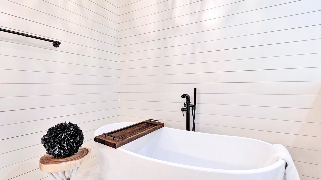 Photo of Bathroom in Lago Vista
