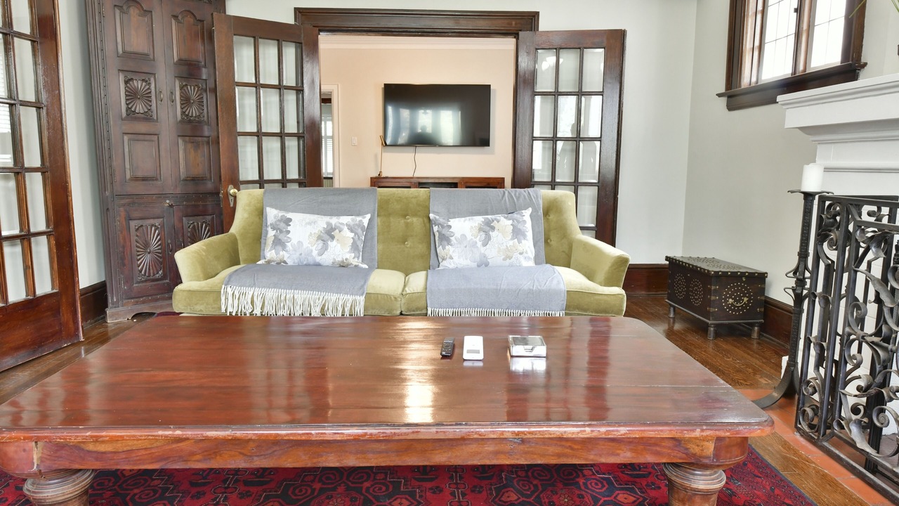 Photo of Livingroom in Sunnyside