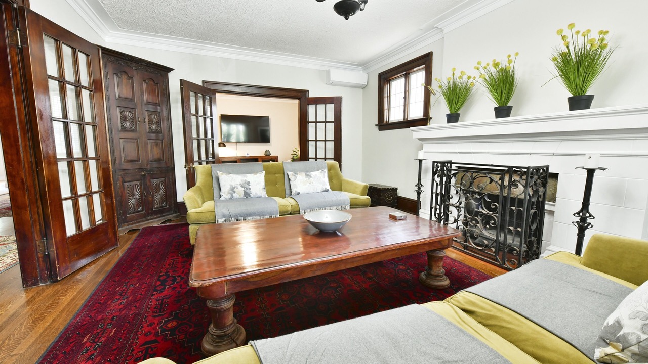 Photo of Livingroom in Sunnyside
