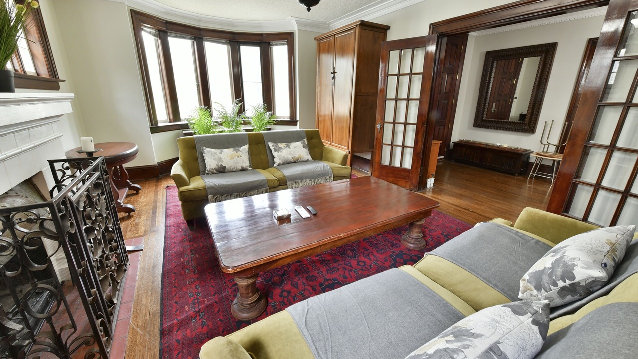 Photo of Livingroom in Sunnyside