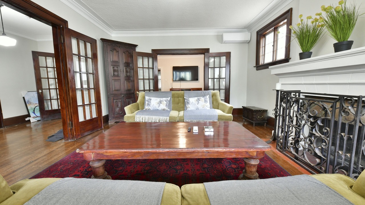Photo of Livingroom in Sunnyside