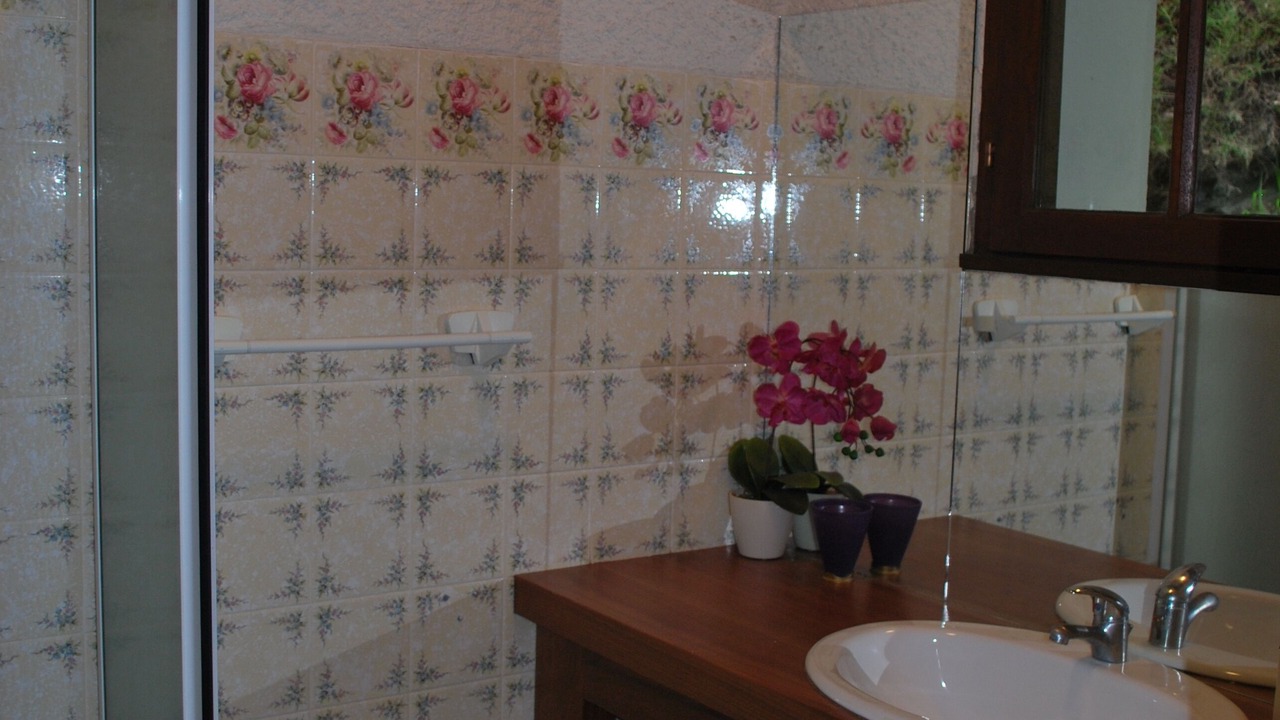 Photo of Bathroom in Menditte