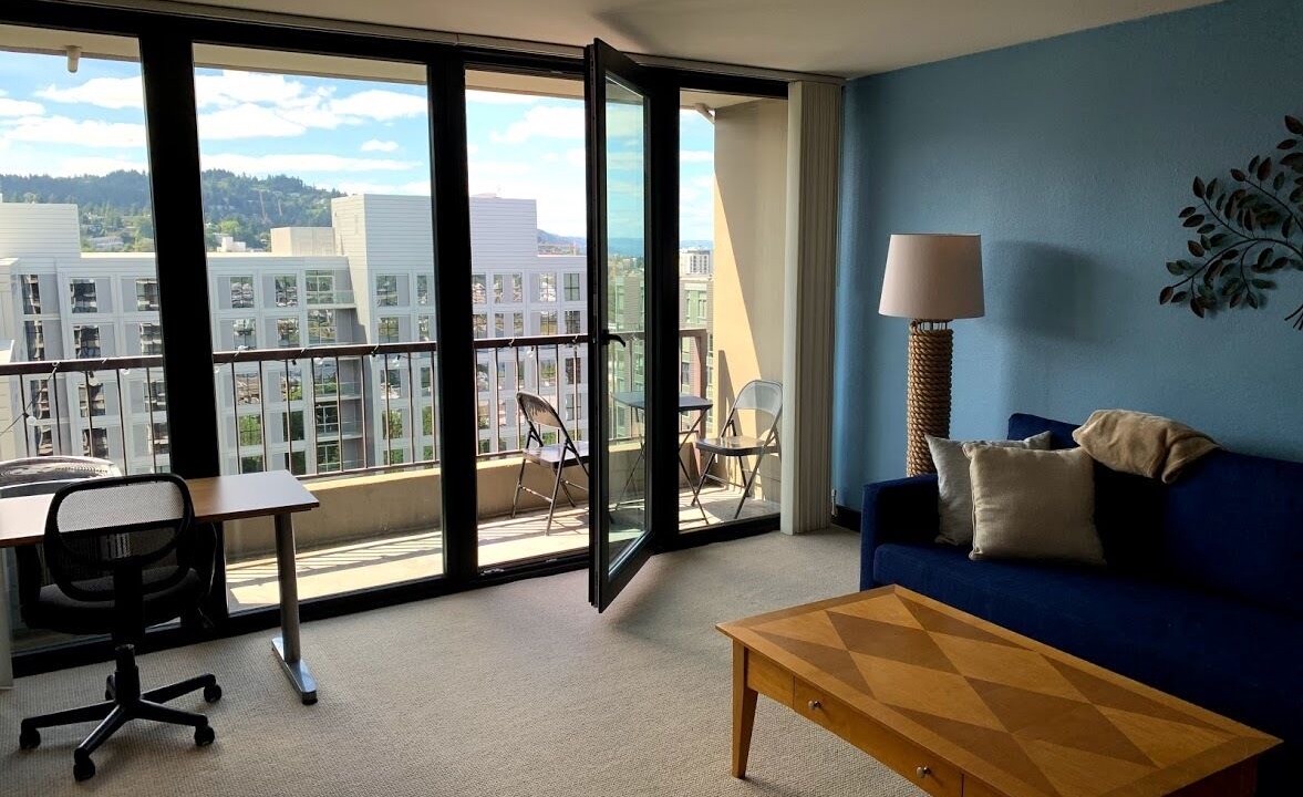 Photo of Livingroom in Downtown Portland