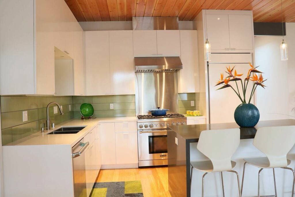 Photo of Kitchen in Snail