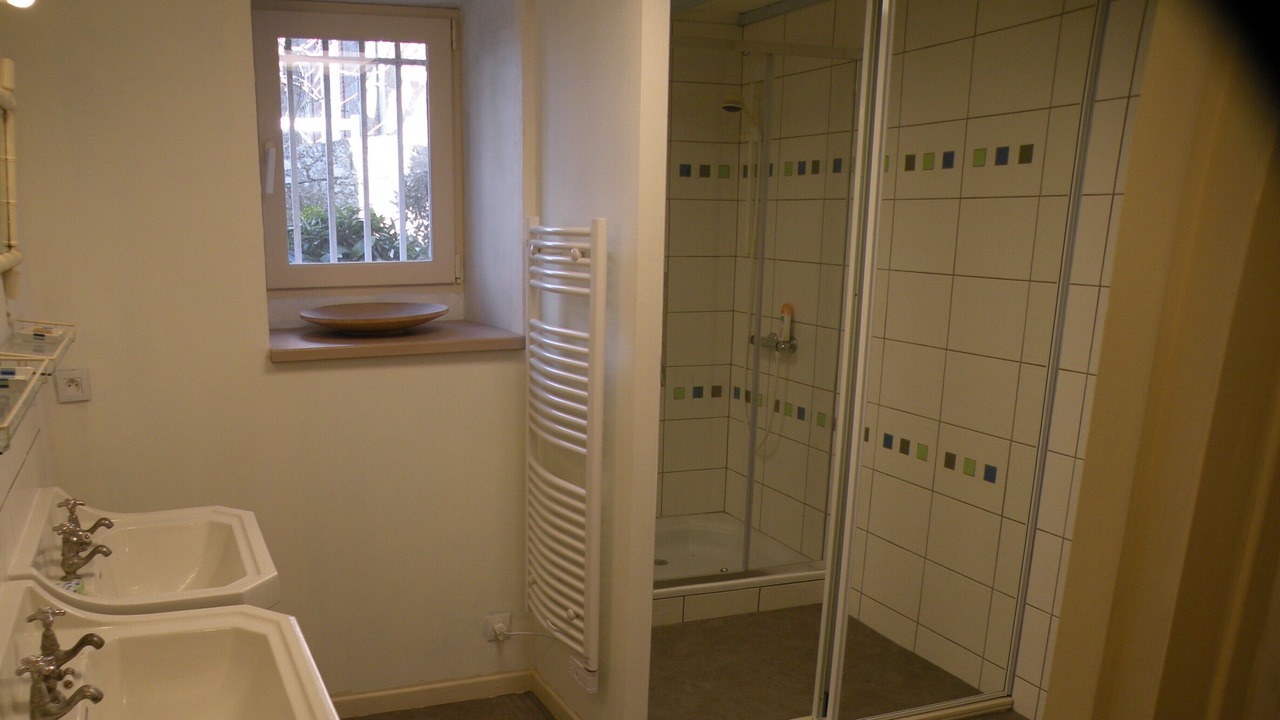 Photo of Bathroom in Saint-Lunaire