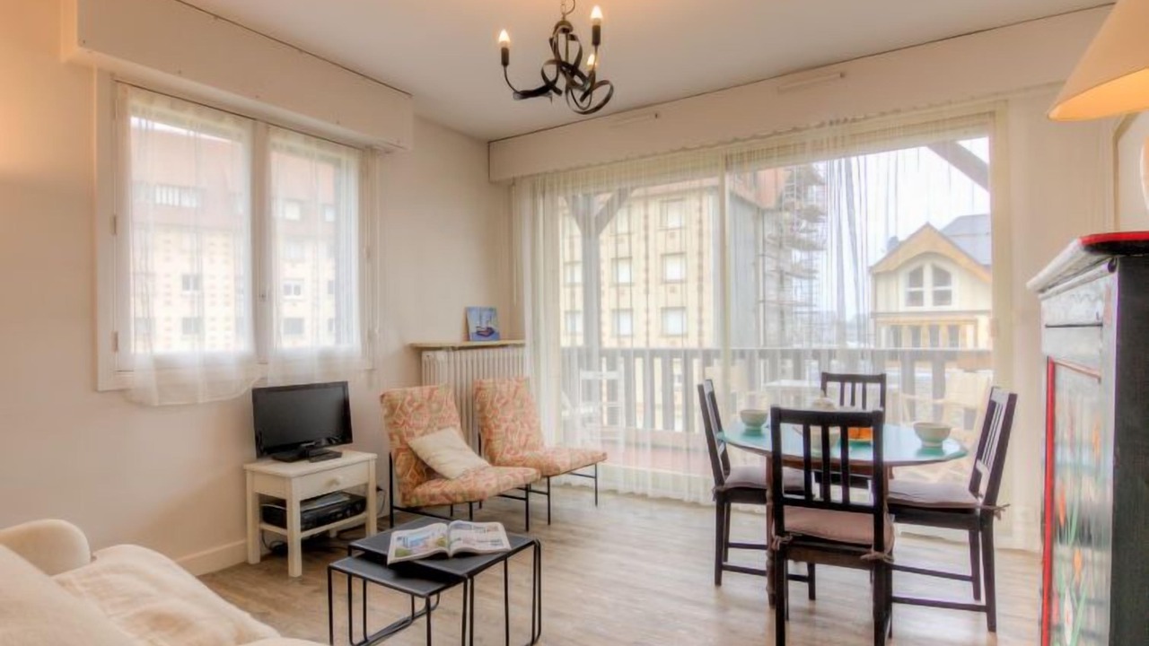 Photo of Livingroom in Deauville City Centre